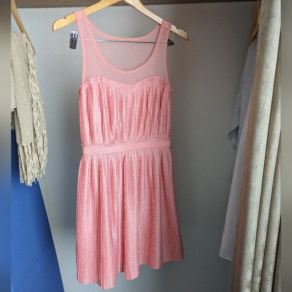 LC Lauren Conrad Pretty pink dress - Picture 5 of 7